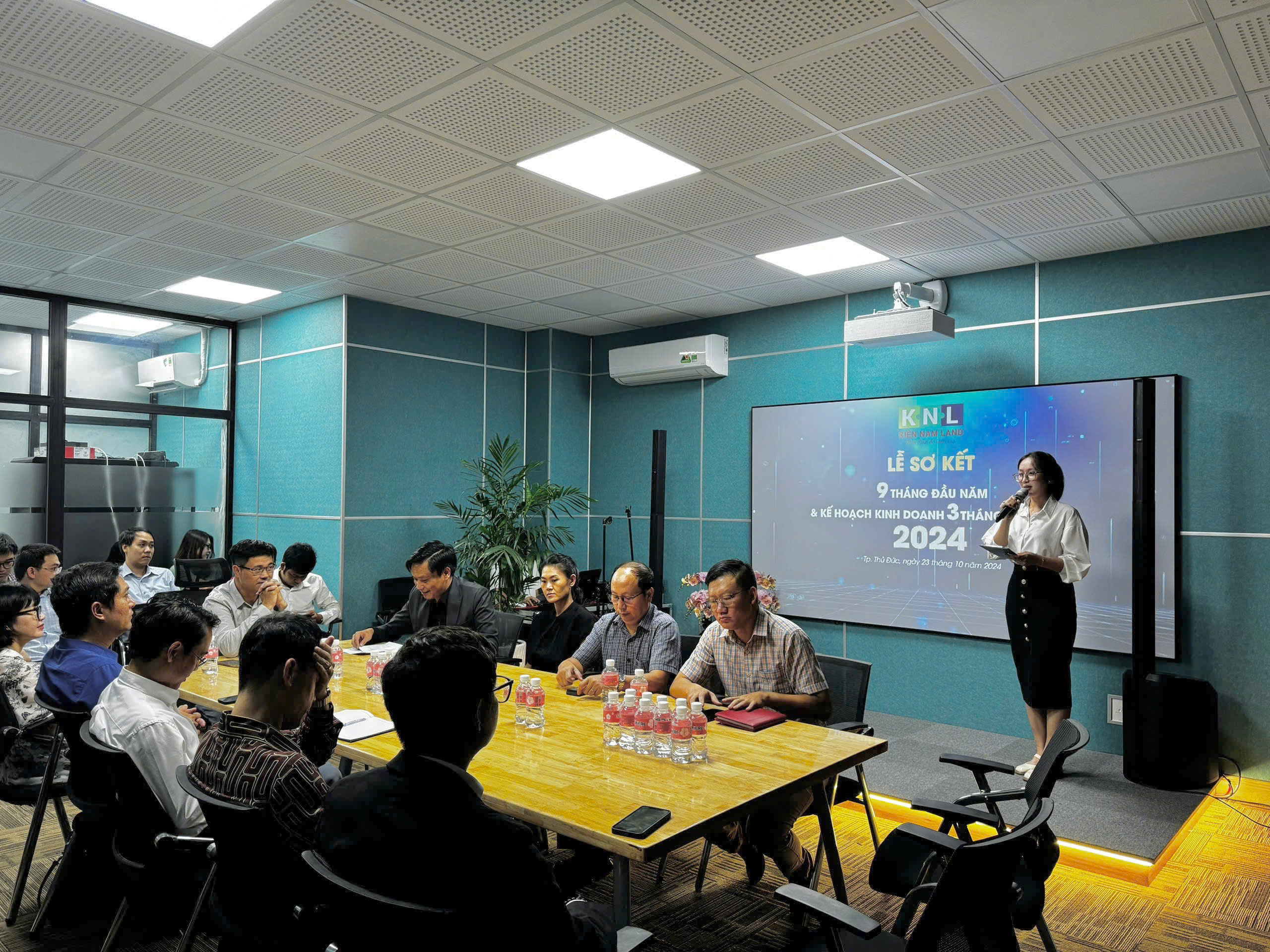 KIÊN NAM LAND SƠ KẾT HOẠT ĐỘNG 9 THÁNG ĐẦU NĂM VÀ KẾ HOẠCH KINH DOANH 3 THÁNG CUỐI NĂM 2024, KÝ KẾT HỢP TÁC PHÁT TRIỂN CÙNG VIỆT NAM TRAVEL